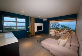 Maevarau Luxury R  sidence with concierge has Balcony rooms