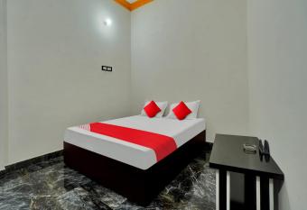 POP 81282 Hotel White Town allows 18 year olds to book a room