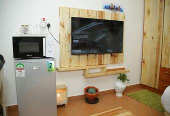 The Hive - 5mins from Nakuru CBD allows 18 year olds to book a room