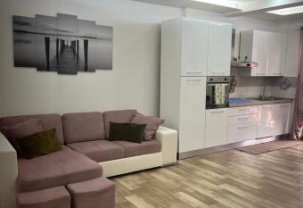 Casa di raja has Balcony rooms