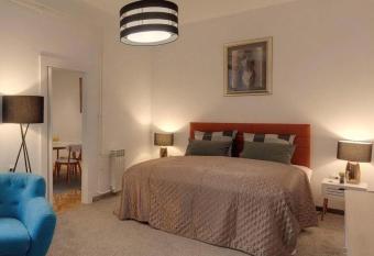 Square 12 Osijek allows 18 year olds to book a room