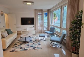 Lugano Lake view Apartment allows 18 year olds to book a room