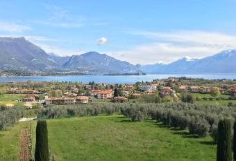 Corte Cardo has rooms with a private hot tub