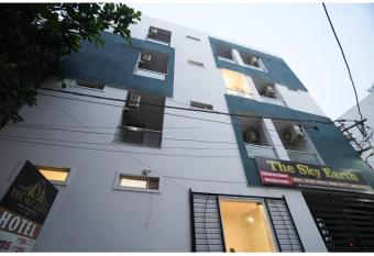 Hotel The Sky Earth, Indore has Balcony rooms