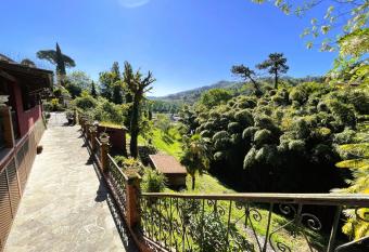 Residenza Il Colletto has Balcony rooms