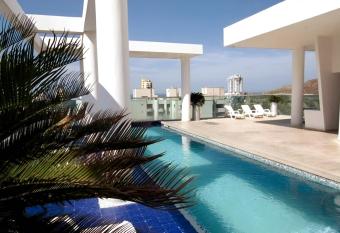 Aparta-suit Exclusive Rodadero allows 18 year olds to book a room