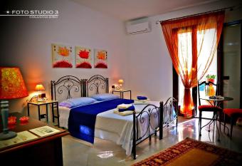 B&B L Orizzonte has Balcony rooms