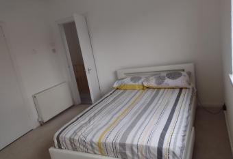 3/4 bedroom detached, Mauricewood Park EH26 has Balcony rooms