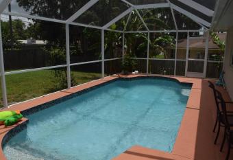 Bernice 3bd2bth With Heated Pool Near Siesta Key! has Balcony rooms