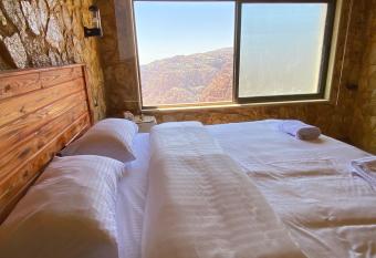 Dana   s Trail Hotel has Balcony rooms