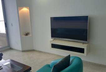 Grand Diamond Beach has rooms with a private hot tub