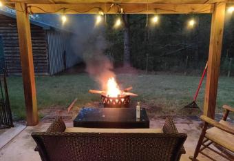 Quiet cabin near Enid Lake has Balcony rooms