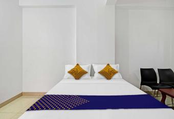 OYO Hotel Sri Sai Lodging And Boarding allows 18 year olds to book a room