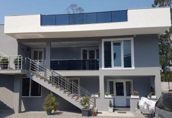 GUESTHOUSE SALI has Balcony rooms