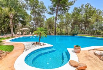 Yuma has Balcony rooms