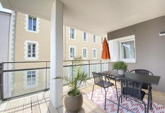 Le Francois Fabie, Rodez Centre has Balcony rooms