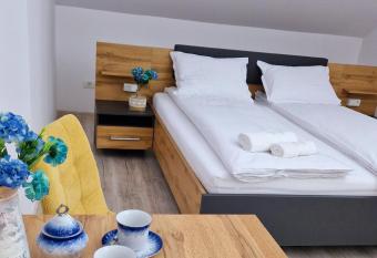 ORI Blue Studio Malul Muresului has Balcony rooms