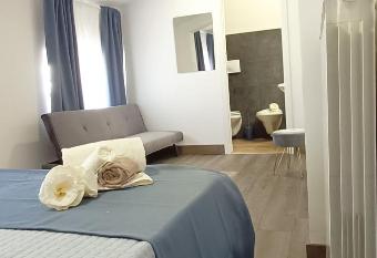 AR SAN SALVO B&B has Balcony rooms