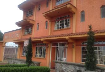 Hotel La Loma has Balcony rooms