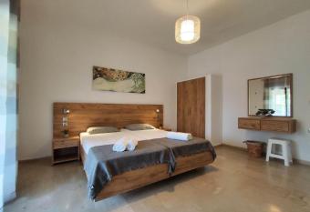 Tony s Garden House allows 18 year olds to book a room