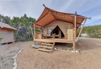 12 Fires Luxury Glamping #3 has Balcony rooms