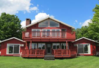 North Shire Lodge allows 18 year olds to book a room