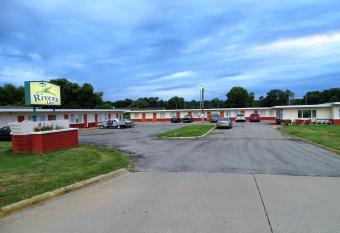 Rivers Inn allows 18 year olds to book a room