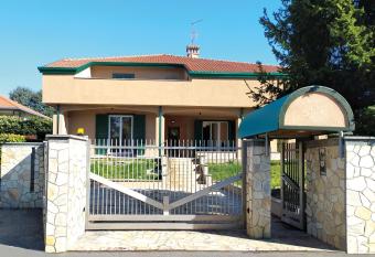 Rho Mind Villa allows 18 year olds to book a room