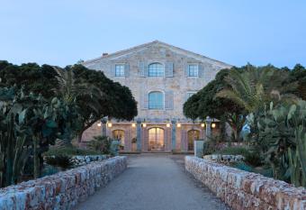 Vestige Son Vell allows 18 year olds to book a room