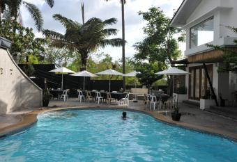 Date & Dine Resort has Balcony rooms