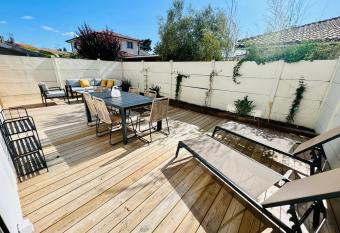 La Villa Harmonie has Balcony rooms