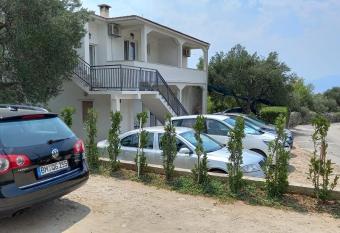 Studio apartmani Ante has Balcony rooms