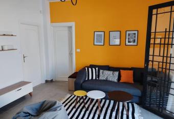 appartement allows 18 year olds to book a room