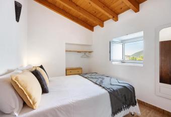 Ref  gio dos Pais has Balcony rooms