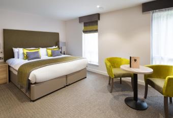 Dale Hill Hotel allows 18 year olds to book a room