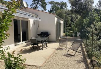 Maison   le d Ol  ron - Proche plage has Balcony rooms