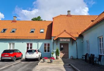 Kuressaare Central Hostel allows 18 year olds to book a room