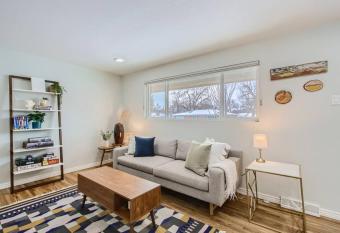 Spacious 5 Bed Home Near Olde Town Arvada has Balcony rooms