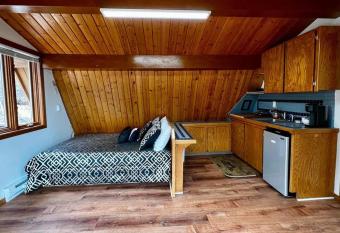 Little Indian nest #1 allows 18 year olds to book a room