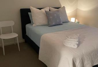 Walk to Palmer Strip B&B has Balcony rooms