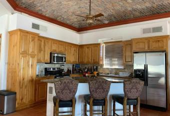 Casa Carmen en Las Conchas has Balcony rooms