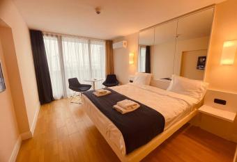 Orbi City Premium Aparthotel has rooms with a private hot tub