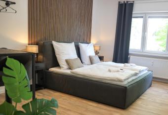 JAWO Apartments Koblenz modern & zentral allows 18 year olds to book a room