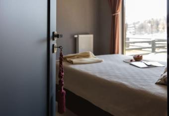 BlueWater Apartment has Balcony rooms