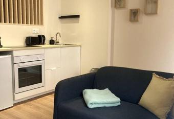 Studio cocon hyper centre allows 18 year olds to book a room