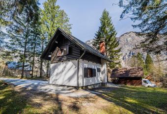 Holiday Home Kozorog has Balcony rooms