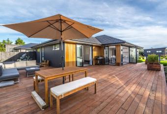 Luxurious Martinborough Home allows 18 year olds to book a room