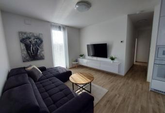 Apartm  n Victory Port has Balcony rooms