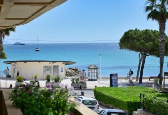 Apartment with sea view terrace classified 3 stars has Balcony rooms