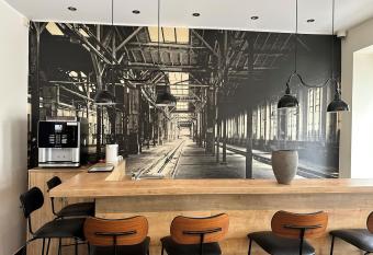 Hotel Fly    In allows 18 year olds to book a room